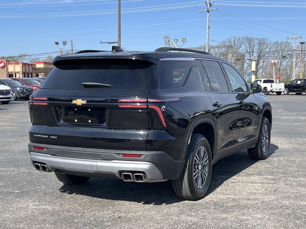 2025 Chevrolet Traverse LT