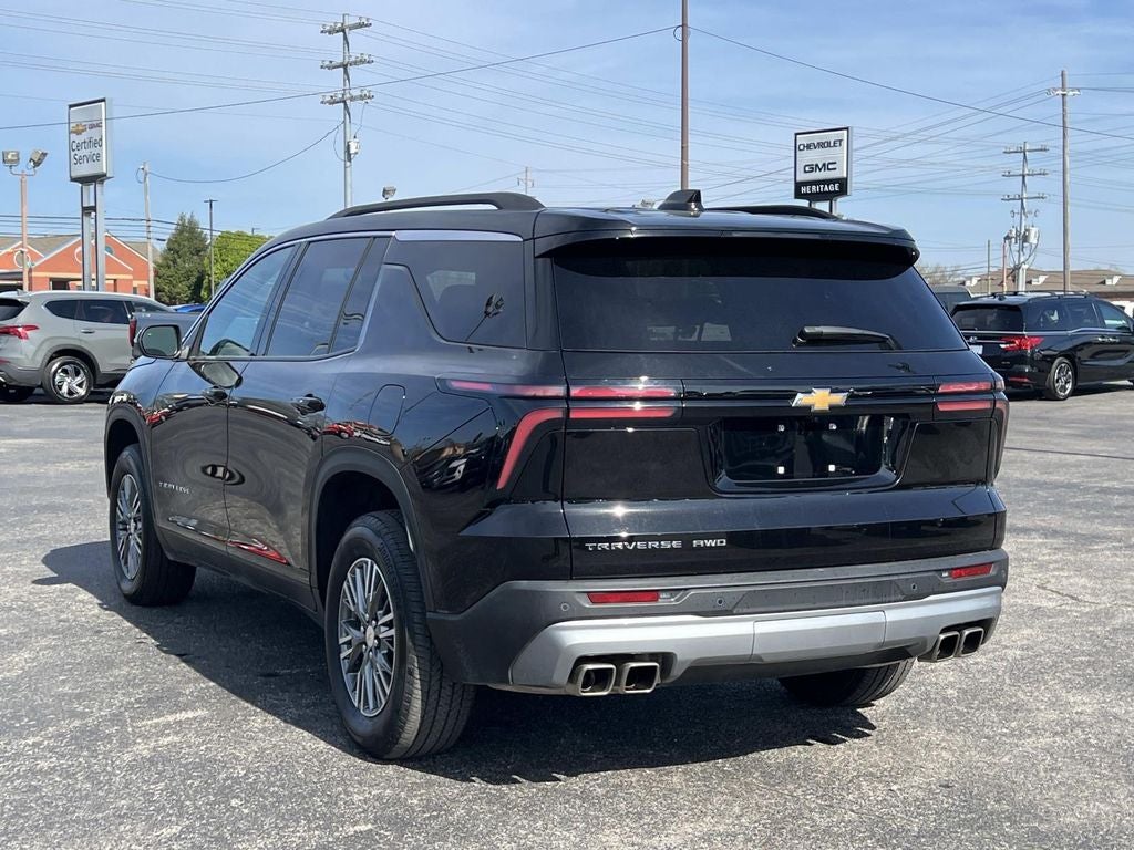 2025 Chevrolet Traverse LT