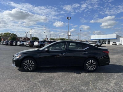 2025 Nissan Altima SV FWD