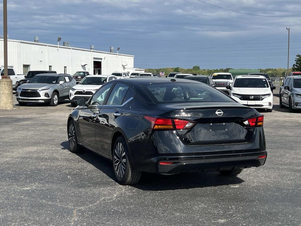 2025 Nissan Altima SV FWD