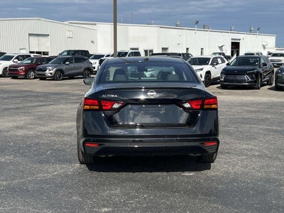 2025 Nissan Altima SV FWD