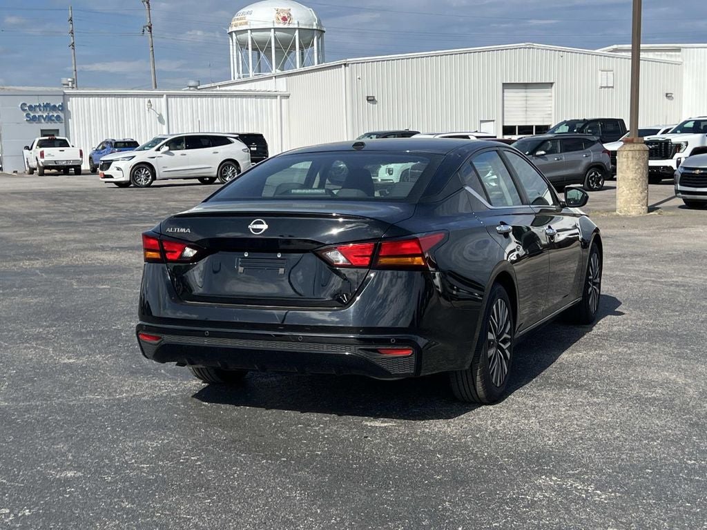 2025 Nissan Altima SV FWD