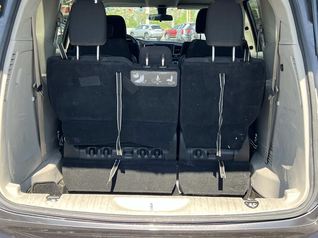 2021 Chrysler Voyager LX