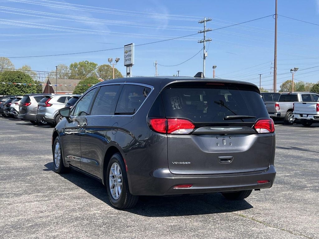 2021 Chrysler Voyager LX