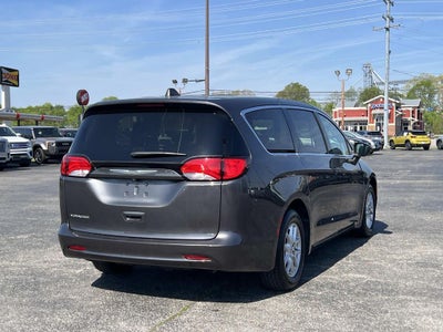 2021 Chrysler Voyager LX