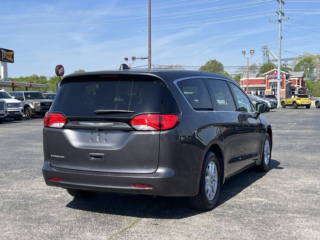 2021 Chrysler Voyager LX