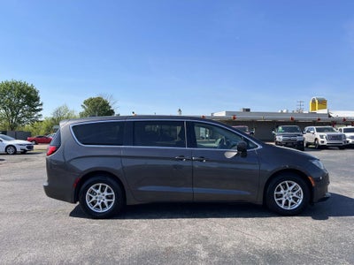 2021 Chrysler Voyager LX