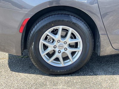 2021 Chrysler Voyager LX