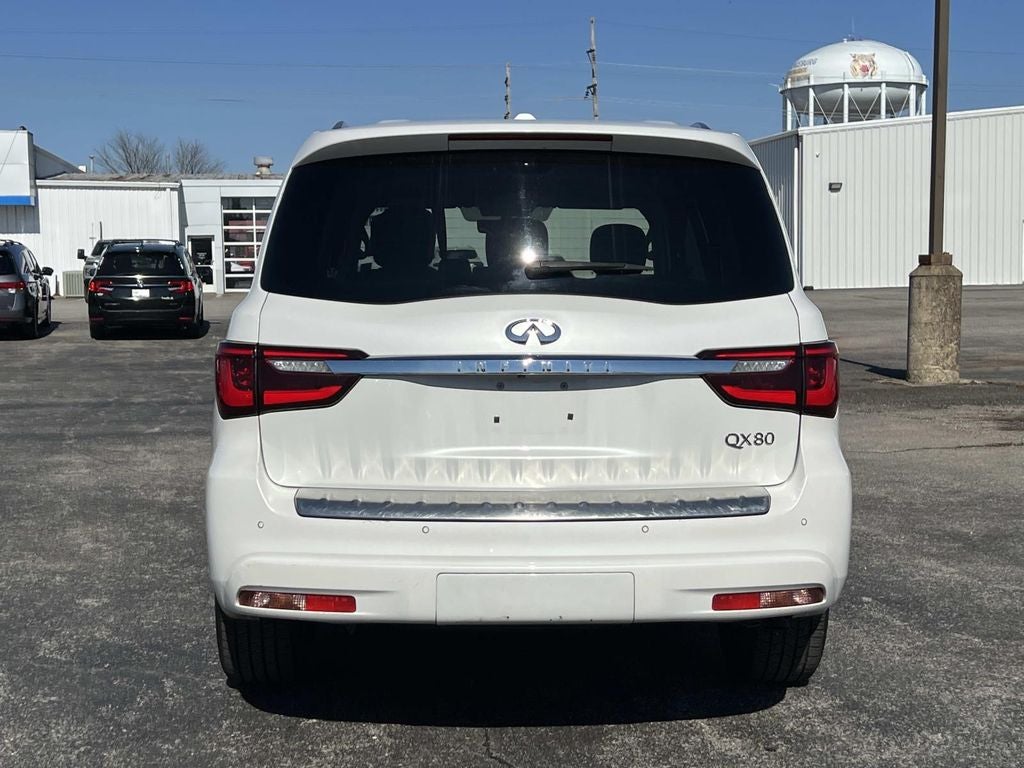 2024 INFINITI QX80 LUXE