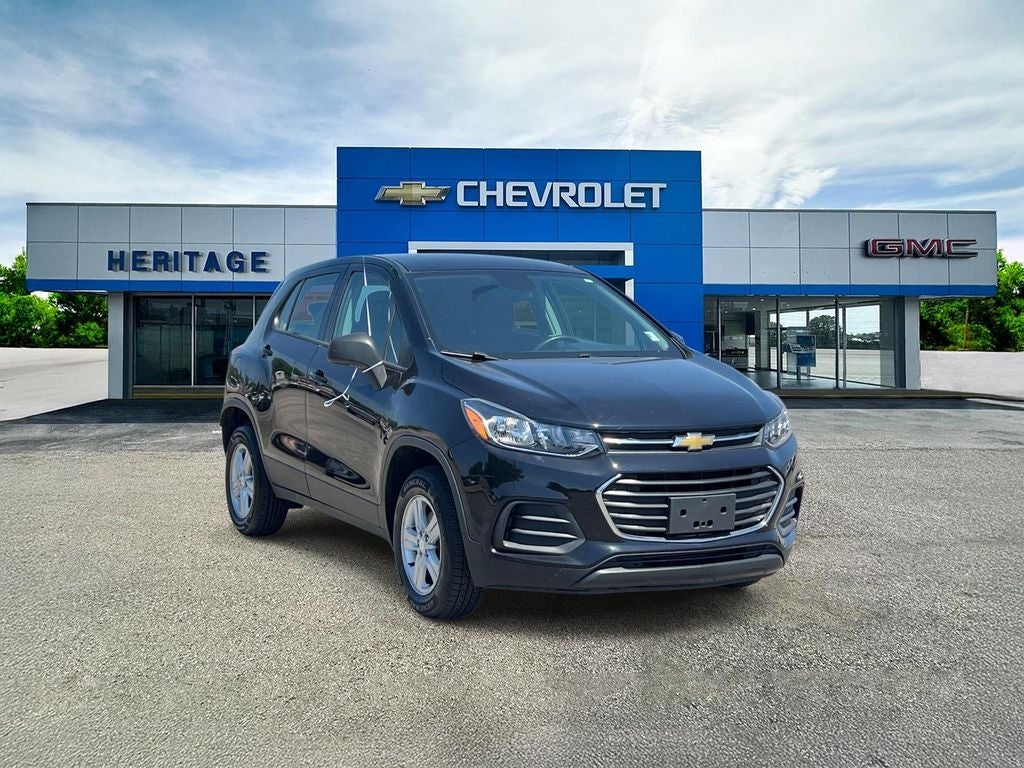 2022 Chevrolet Trax LS AWD's photo