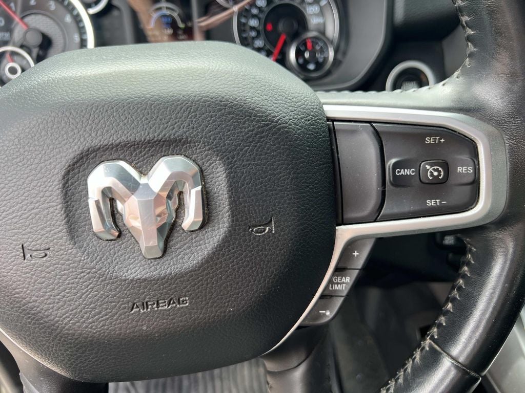 2021 RAM 1500 Big Horn Crew Cab 4x4 5'7" Box