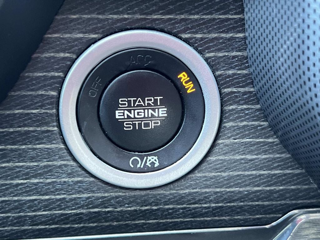 2019 RAM 1500 Limited Crew Cab 4x4 5'7" Box