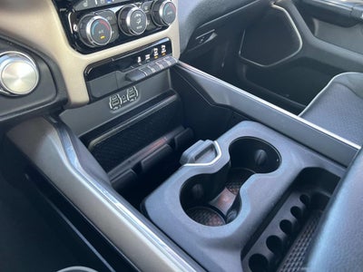 2020 RAM 1500 Laramie Crew Cab 4x4 5'7" Box