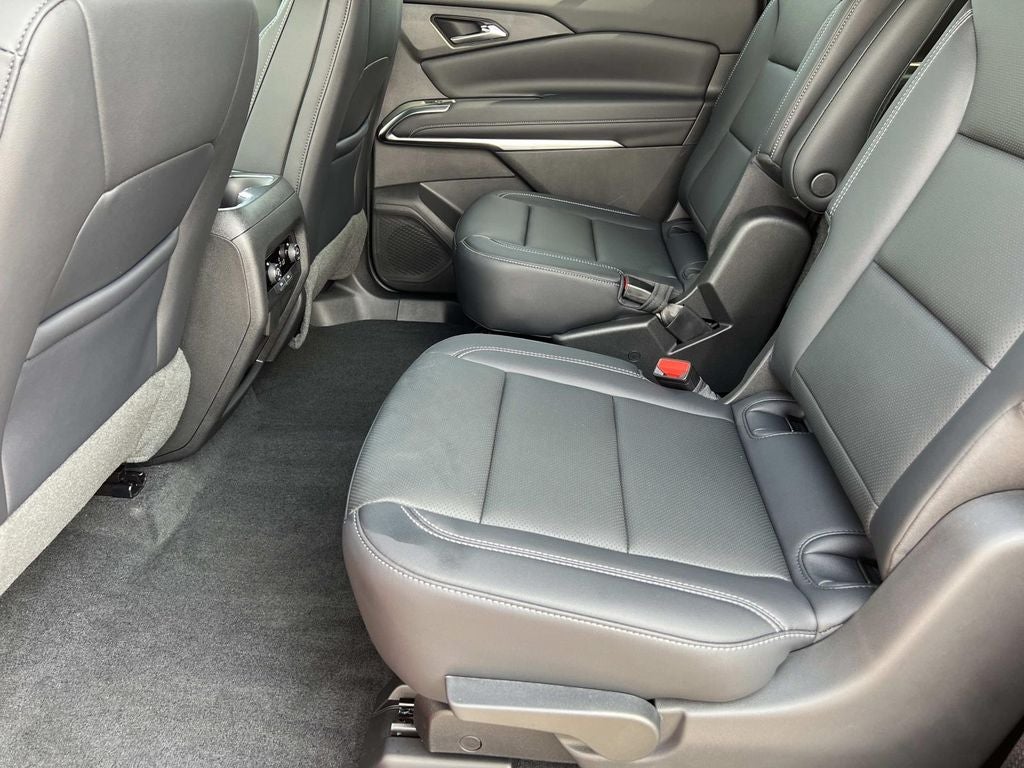 2026 Chevrolet Traverse LT - Photo 13