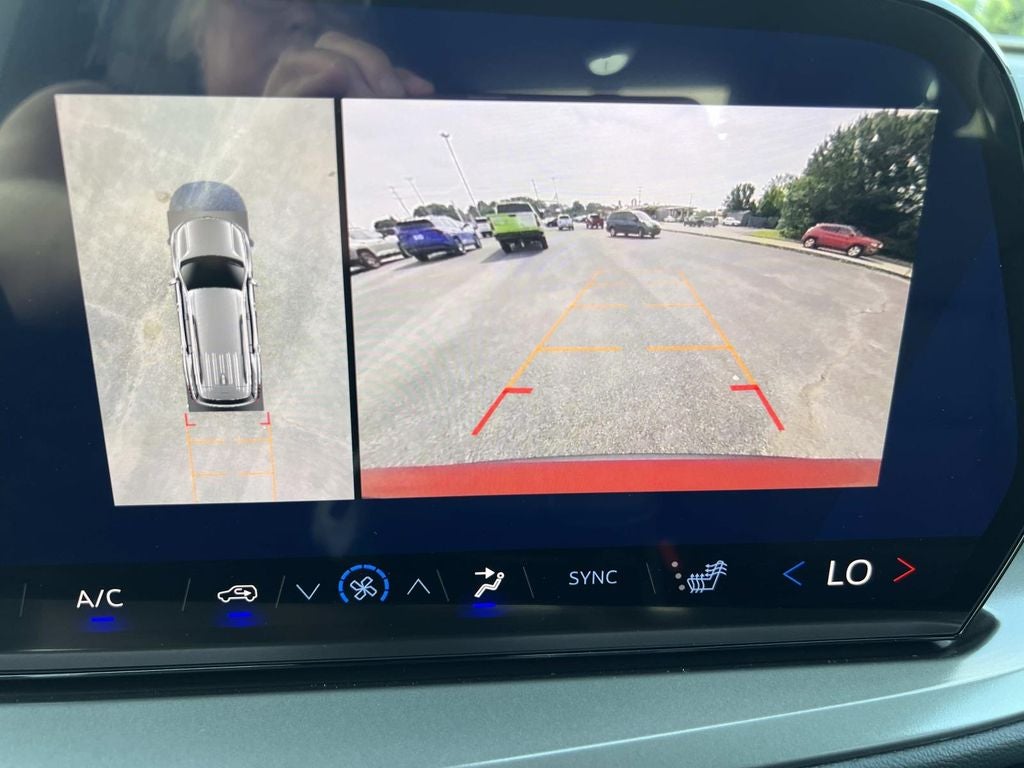 2026 Chevrolet Traverse LT - Photo 25