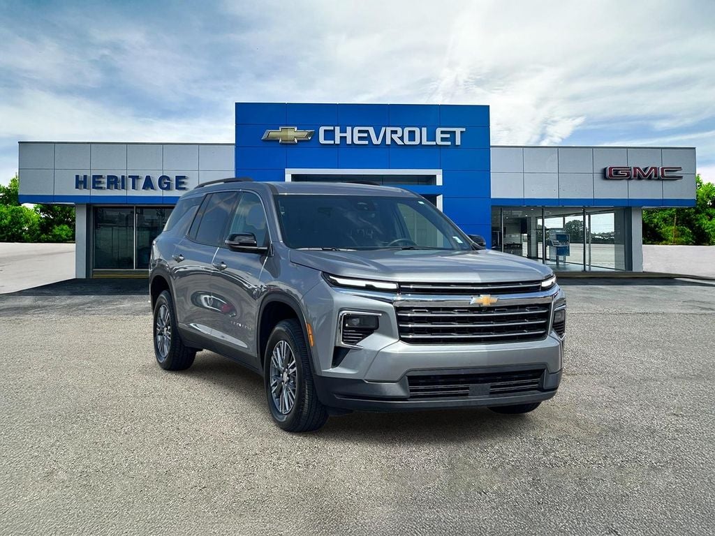 2026 Chevrolet Traverse FWD LT's photo