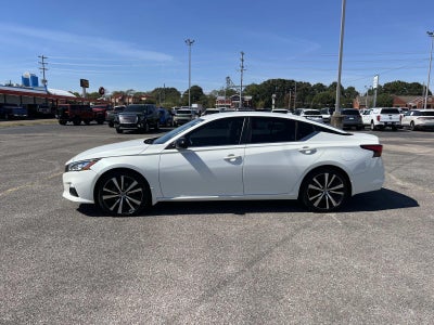 2022 Nissan Altima SR FWD