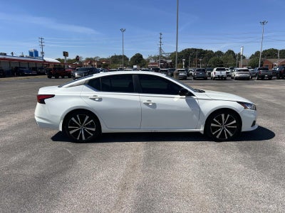 2022 Nissan Altima SR FWD