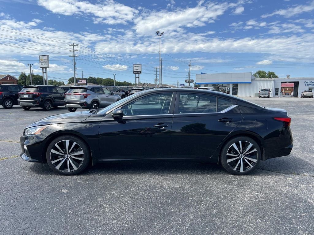 2021 Nissan Altima SR FWD