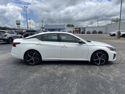 2023 Nissan Altima SR FWD