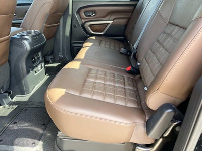 2023 Nissan TITAN Crew Cab Platinum Reserve 4x4