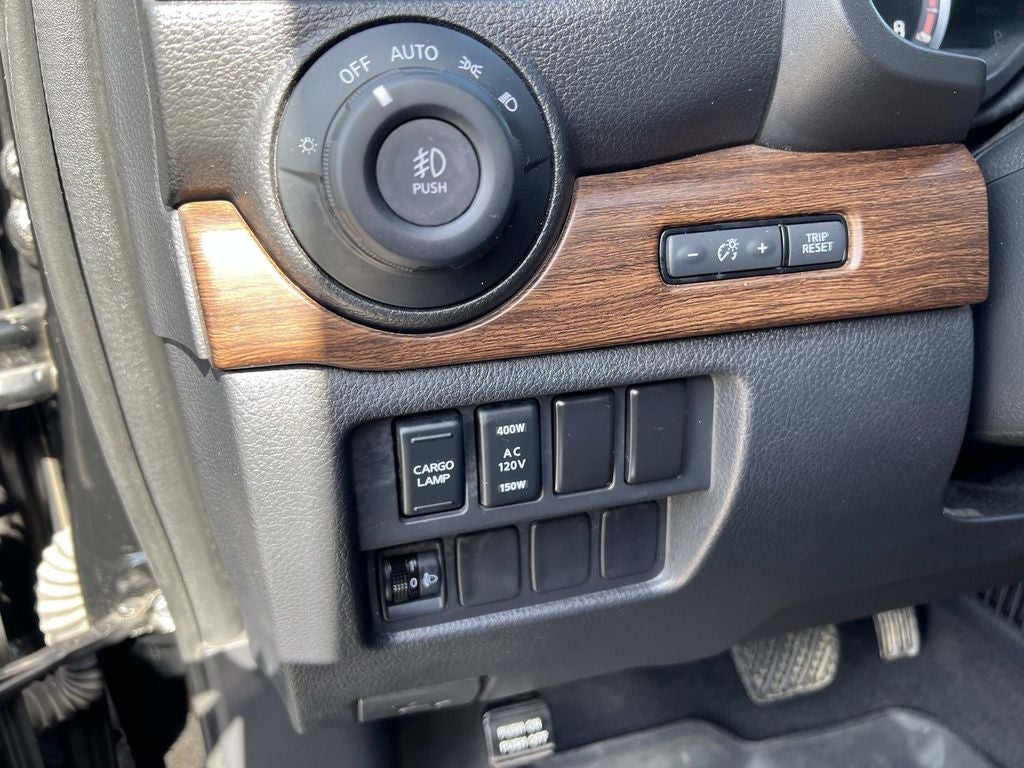 2023 Nissan TITAN Crew Cab Platinum Reserve 4x4