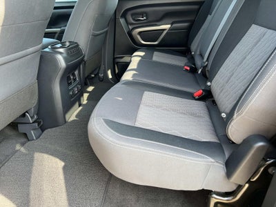 2024 Nissan TITAN Crew Cab SV 4x2