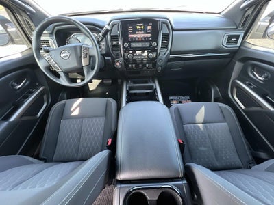 2024 Nissan TITAN Crew Cab SV 4x2