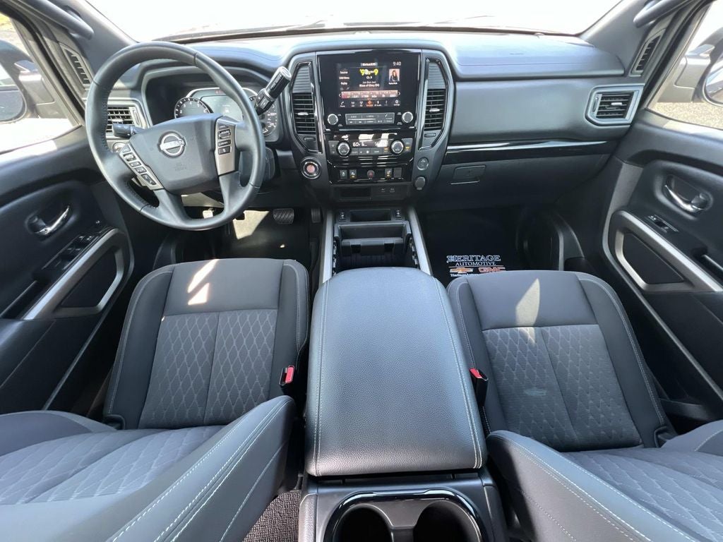 2024 Nissan TITAN Crew Cab SV 4x2