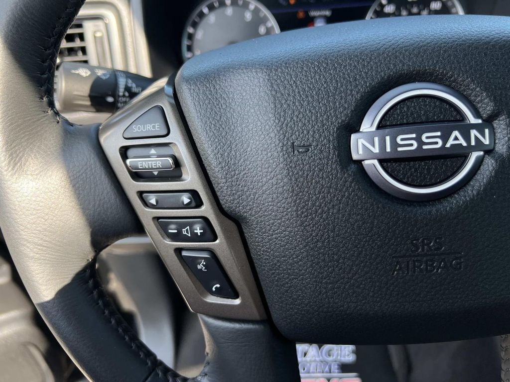 2024 Nissan TITAN Crew Cab SV 4x2