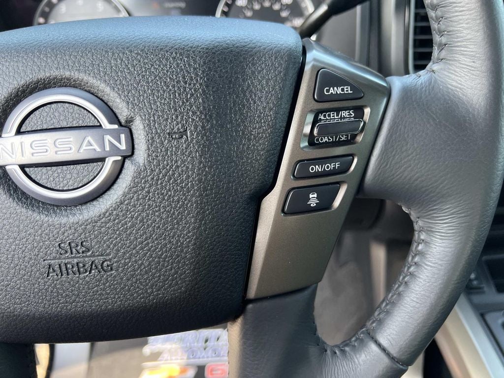 2024 Nissan TITAN Crew Cab SV 4x2