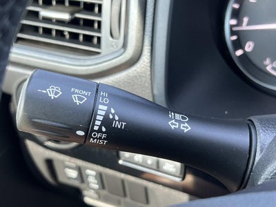 2024 Nissan TITAN Crew Cab SV 4x2