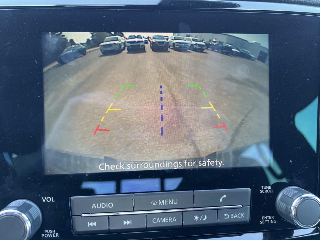 2024 Nissan TITAN Crew Cab SV 4x2