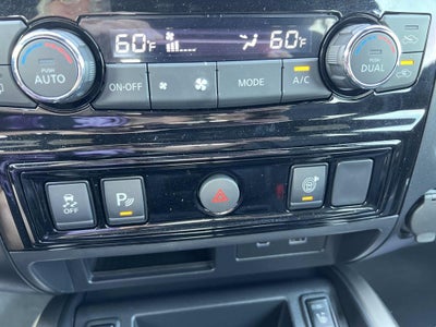 2024 Nissan TITAN Crew Cab SV 4x2