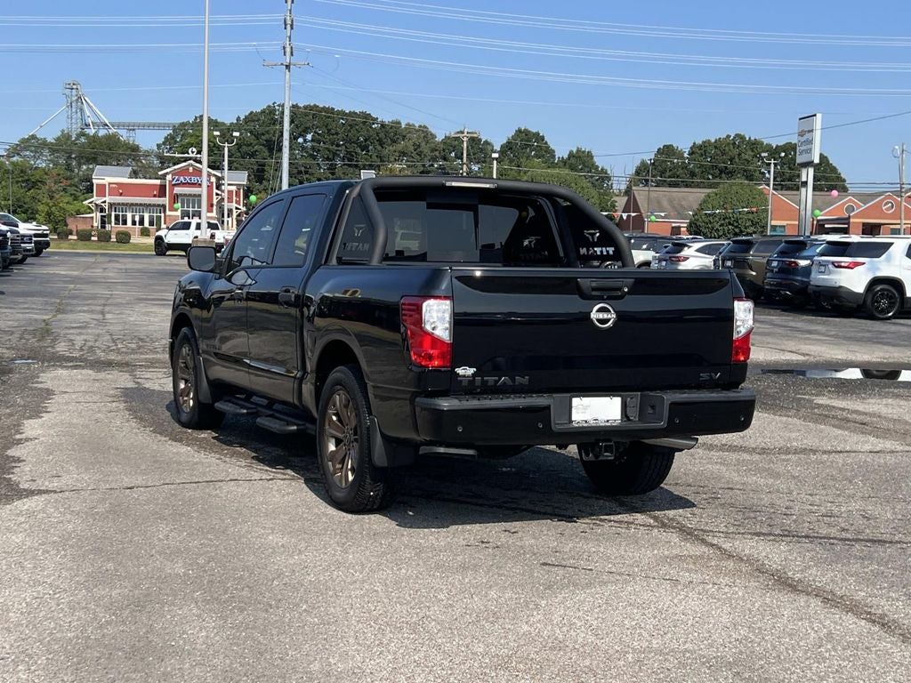 2024 Nissan TITAN Crew Cab SV 4x2