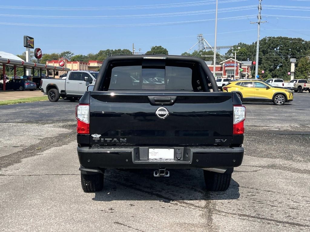 2024 Nissan TITAN Crew Cab SV 4x2