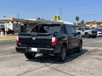 2024 Nissan TITAN Crew Cab SV 4x2