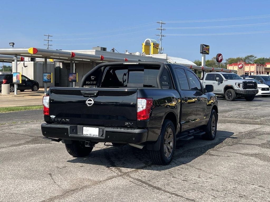 2024 Nissan TITAN Crew Cab SV 4x2
