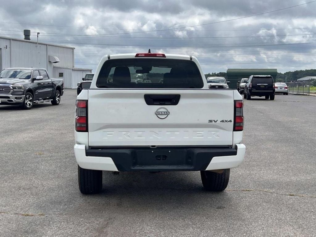 2024 Nissan Frontier SV