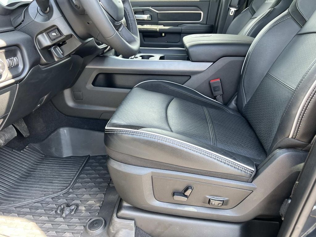 2025 RAM 2500 Laramie Crew Cab 4x4 6'4" Box