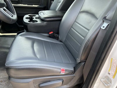 2022 RAM 1500 Classic Tradesman Crew Cab 4x4 5'7" Box