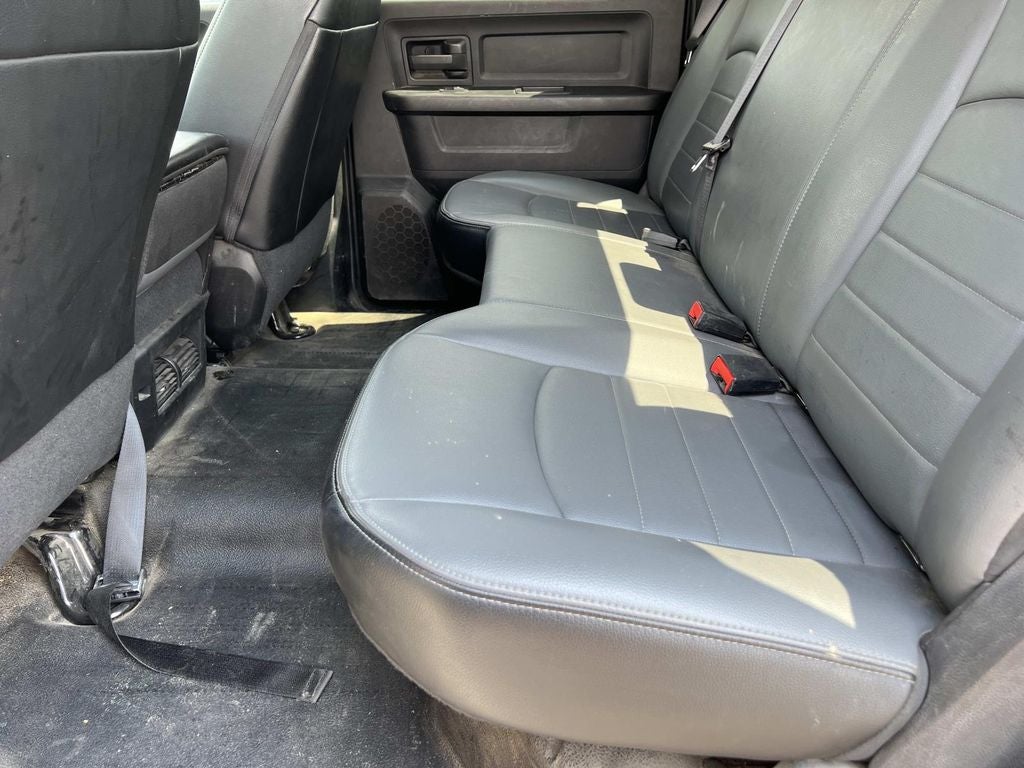 2022 RAM 1500 Classic Tradesman Crew Cab 4x4 5'7" Box