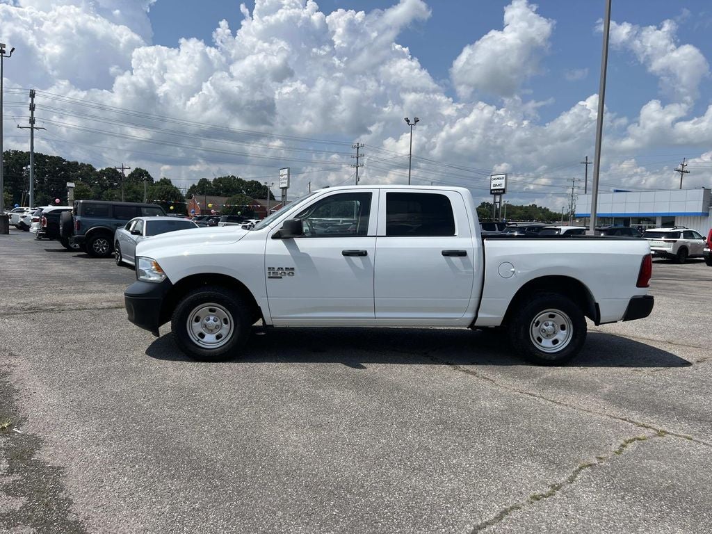 2022 RAM 1500 Classic Tradesman Crew Cab 4x4 5'7" Box