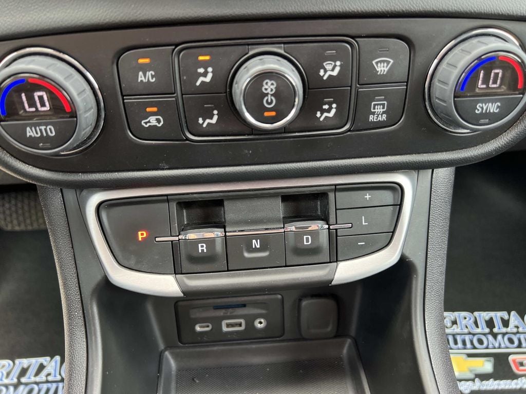 2023 GMC Terrain SLT