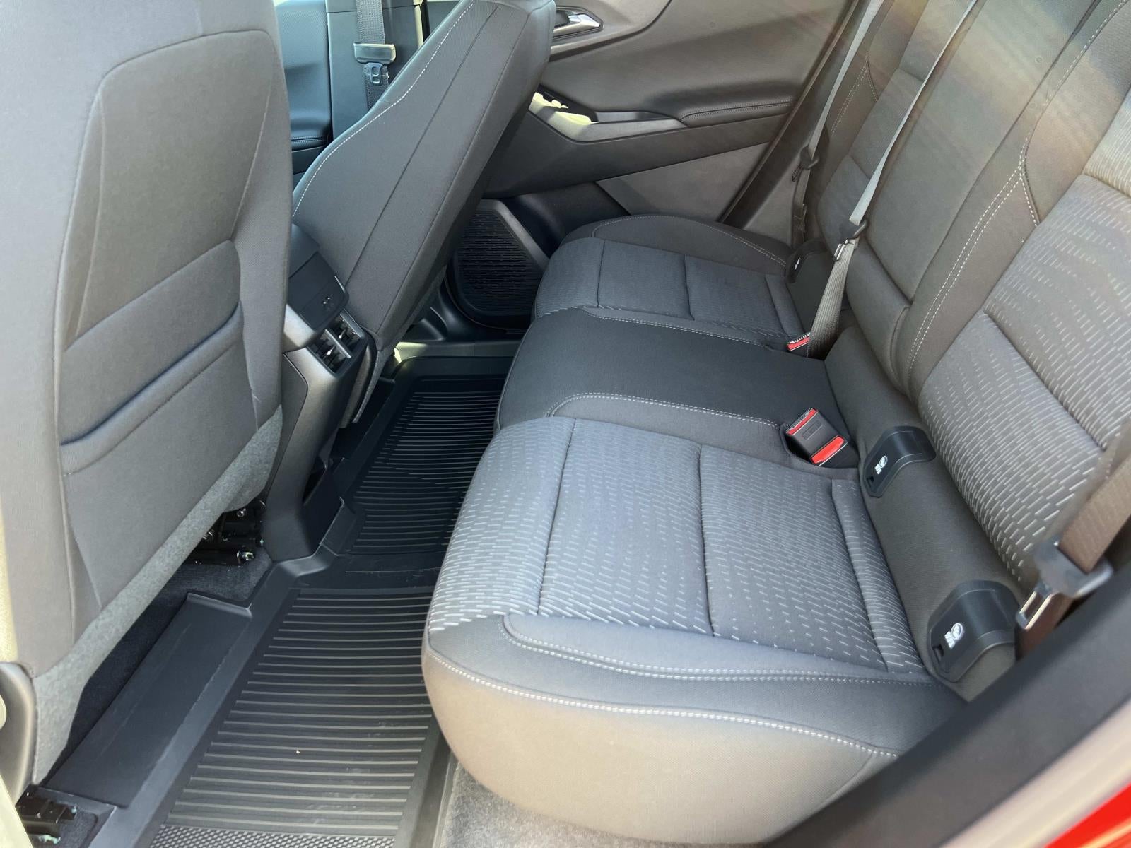 2027 Chevrolet Equinox LT - Photo 12