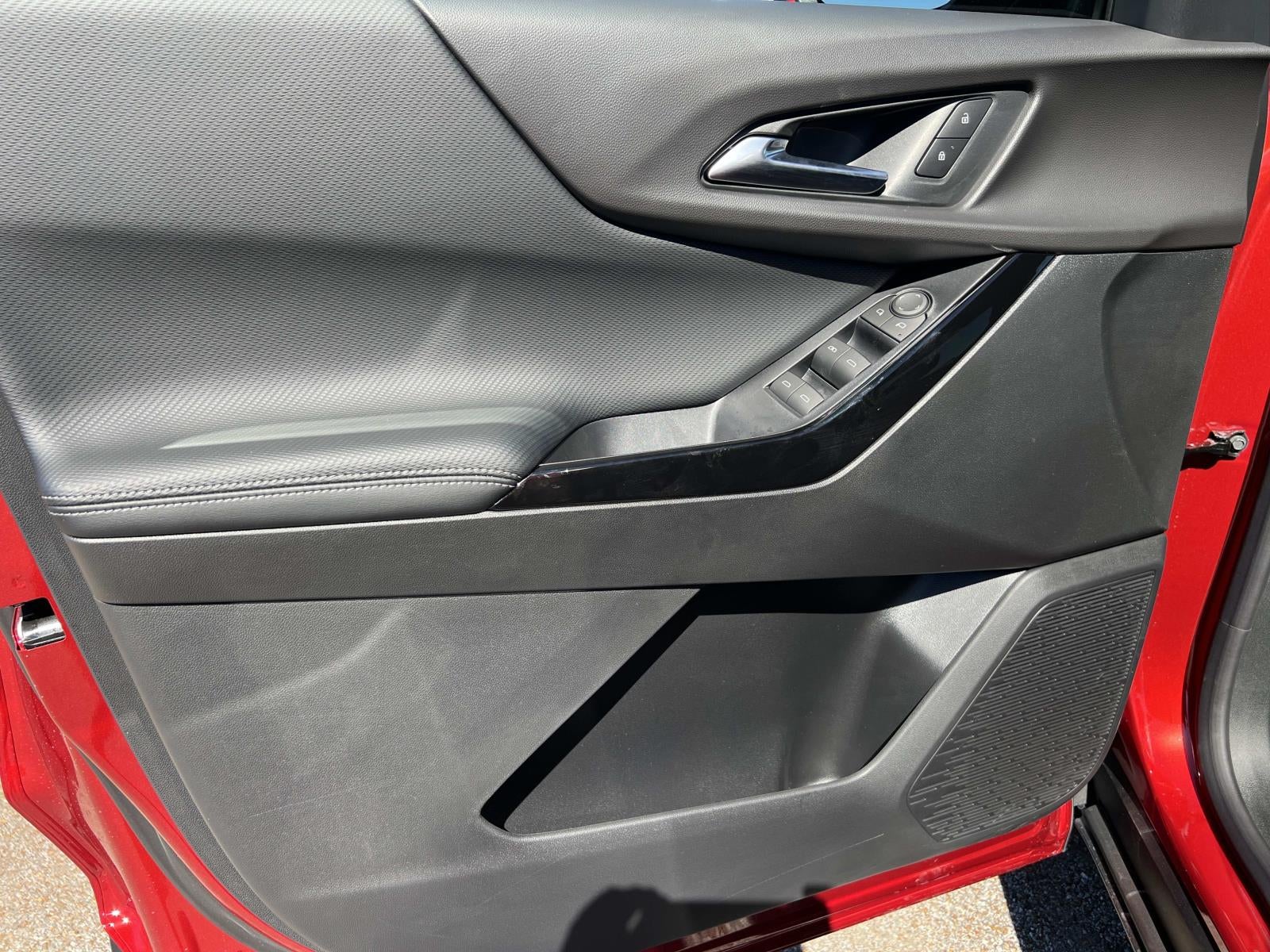 2027 Chevrolet Equinox LT - Photo 15