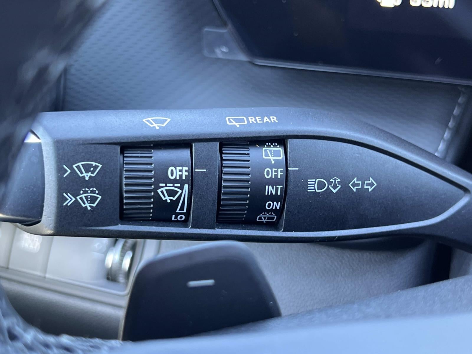 2027 Chevrolet Equinox LT - Photo 21
