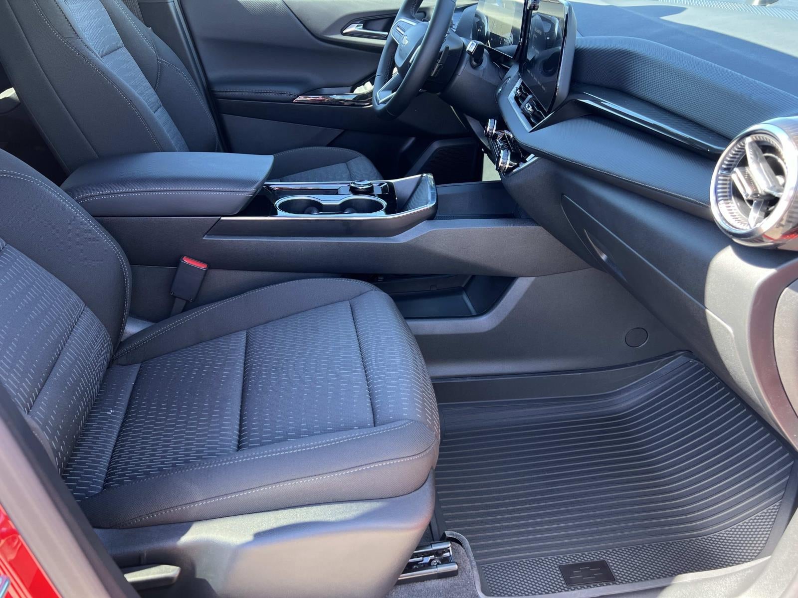 2027 Chevrolet Equinox LT - Photo 30