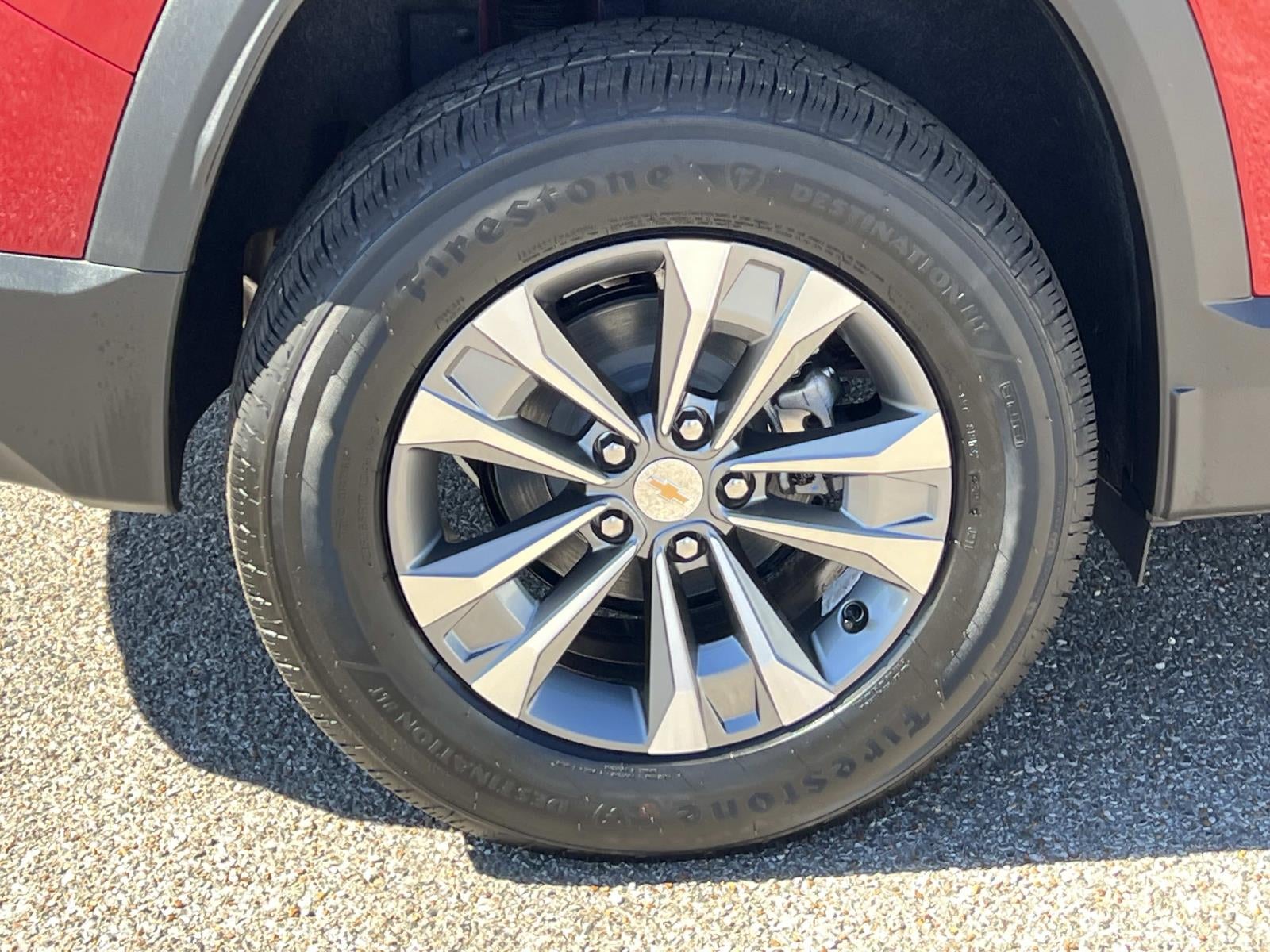 2027 Chevrolet Equinox LT - Photo 9