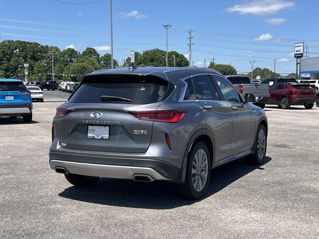 2023 INFINITI QX50 LUXE